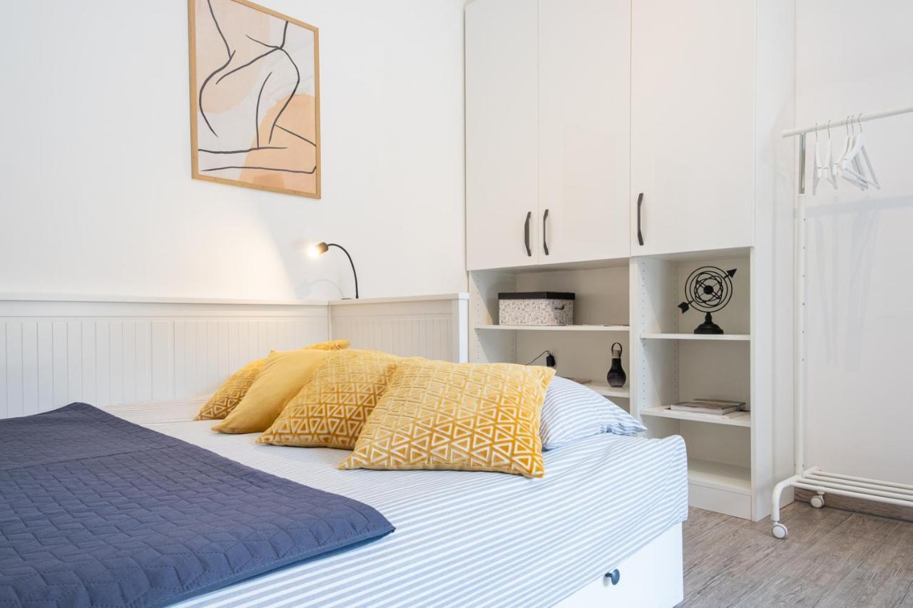 Studio Apartment Les - 4 Min Walk From Amphiteatre Pula Bagian luar foto