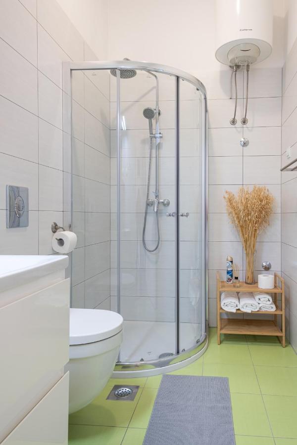 Studio Apartment Les - 4 Min Walk From Amphiteatre Pula Bagian luar foto